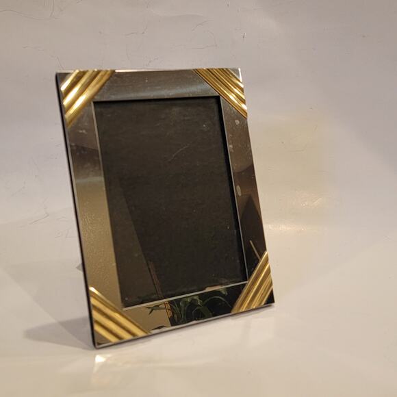 Silver Brass 5x7 Picture Frame – Polished Metal Tabletop Photo Holder - Picture 7 of 10